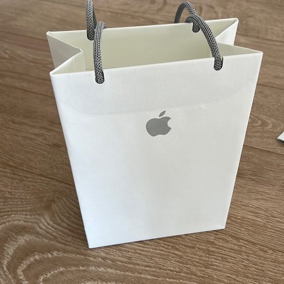 Authentic Apple small shopping bag - Picture 1 of 3